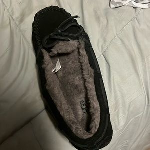 They are brand new just got them just trying to sell them wrong size